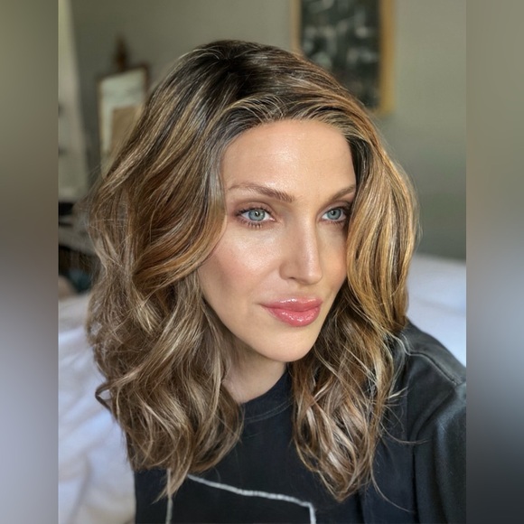 NIB Belle Tress Allegro 18 Lace-Front Mono Wig in Mocha with Cream Brunette - Picture 8 of 8